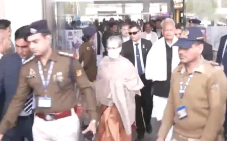 నామినేషన్ వేయడానికి జైపూర్ కు చేరుకున్న సోనియాగాంధీ