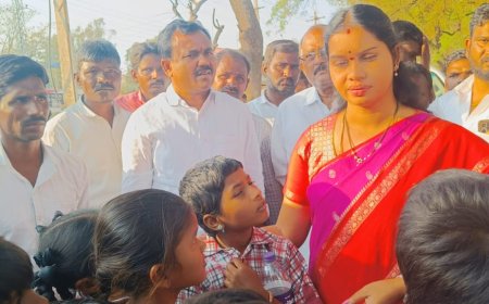 పాటశాలలో మద్యాహ్నం భోజనం తిని 14 మంది విద్యార్థులకు అస్వస్థత