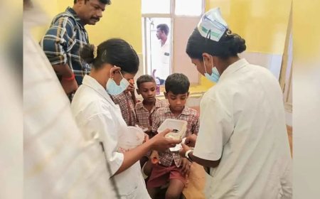 రేకులపల్లి ప్రభుత్వ పాఠశాలలో ఫుడ్ పాయిజన్.. 13 మంది విద్యార్థులకు అస్వస్థత