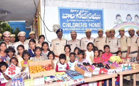 అనాధ పిల్లల ఆశ్రమాన్ని  వీక్షించిన కమాండెంట్ ఎన్.వి సాంబయ్య
