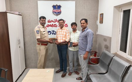 పోగొట్టుకున్న ఫోన్ అప్పగింత:ఎస్సై చంద్ర కాంత్