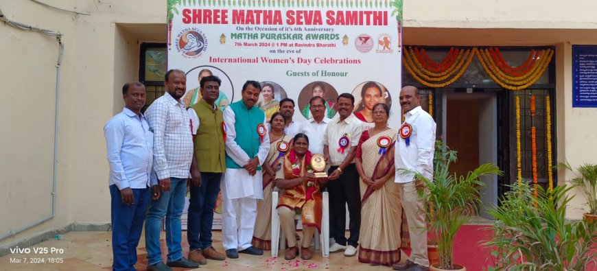 మాత పురస్కార్ అవార్డును అందుకున్న మల్లేశ్వరి సర్కిల్ ఇన్స్పెక్టర్ పోలీస్
