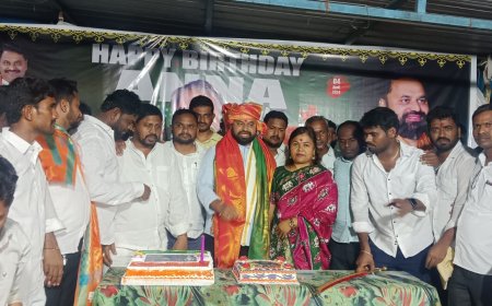 జనం మెచ్చిన నాయకులు