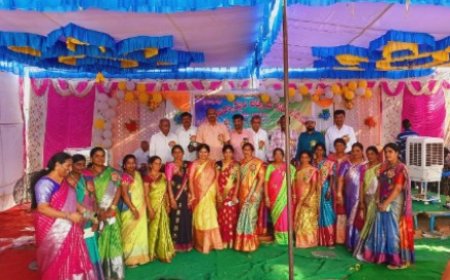 పెద్ద మారు గ్రామంలో పూర్వ విద్యార్థుల సమ్మేళనం