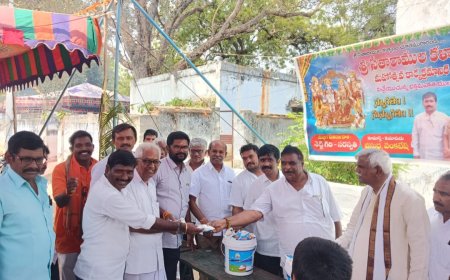 శ్రీ సీతారాముల కల్యాణ వేడుక లో మజ్జిగ పంపిణీ చేసిన ...శెట్టి గిరి