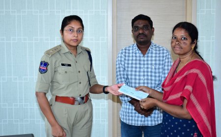 మరణించిన  పోలీసు కుటుంబాలకు ఆర్ధిక భద్రత కల్పించిన జిల్లా ఎస్పీ  రితిరాజ్,IPS . 