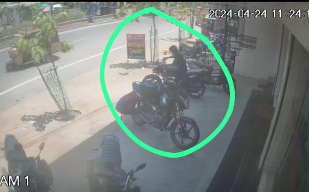 పట్టపగలు ద్విచక్ర వాహనం చోరి