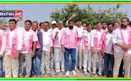 బిఆర్ఎస్ పార్టీ ఎంపీ వెంకట్రాంరెడ్డి నామినేషన్ కు తరలివెళ్లిన కొండపాక నాయకులు కార్యకర్తలు