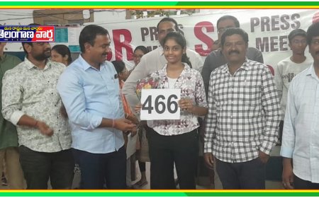 స్టేట్ ఫస్ట్ ర్యాంకులతో విజయ దుంధుబి మోగించిన ఎస్.ఆర్ విద్యార్థులు..