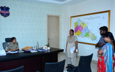 ప్రజావాణి ఫిర్యాదులు స్వీకరణ ఎస్పీ