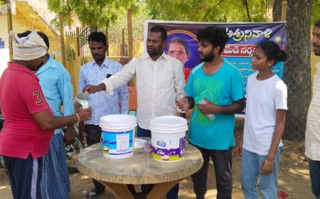 అమ్మ జ్ఞాపకార్ధంగా గ్రామస్తులకు మజ్జిగ పంపిణీ