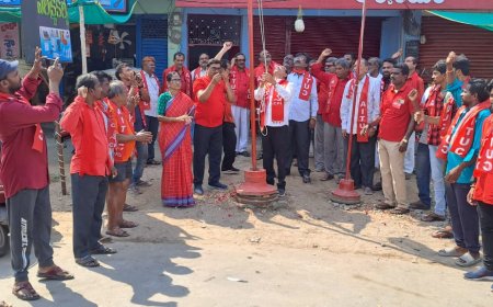 ప్రజా పోరాటాలకు సిద్ధం కావాలి. 