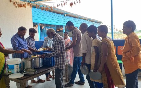 ప్రతి ఒక్కరూ సమాజ సేవను అలవర్చుకోవాలి