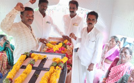 దివ్యాంగుడు బుగ్గ బీరప్ప కుటుంబాన్నికి ప్రభుత్వం10లక్షలు ఎక్స్గ్రేషియా ఇచ్చి ఆదుకోవాలి!