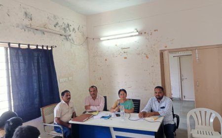 మిడ్ లెవెల్ హెల్త్ ప్రొవైడర్స్ (MLHPs)కి ఆరోగ్య కార్యక్రమాలపై సమీక్ష సమావేశం.