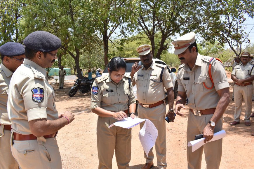 సభాస్థలి హెలిపాడ్ ప్రదేశాలను పరిశీలించిన. 