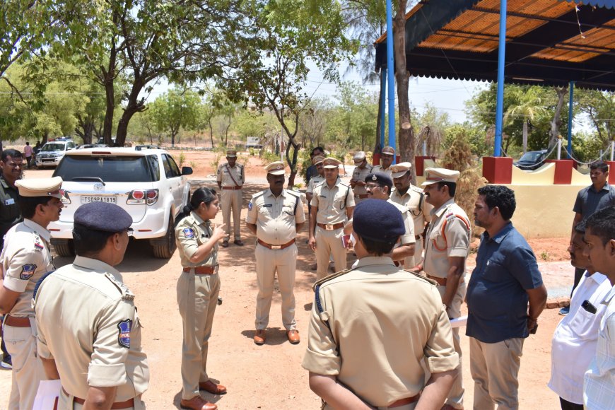 సభాస్థలి హెలిపాడ్ ప్రదేశాలను పరిశీలించిన. 