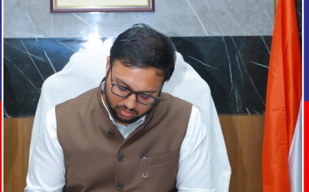 జిల్లా కలెక్టర్గా పదవి బాధ్యత చేపట్టిన...తేజస్ నందలాల్ పవార్.