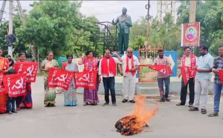 బొగ్గు గనుల ప్రైవేటీకరణ ఆపాలని నిరసిస్తూ మోడీ దిష్టిబొమ్మ దగ్ధం.