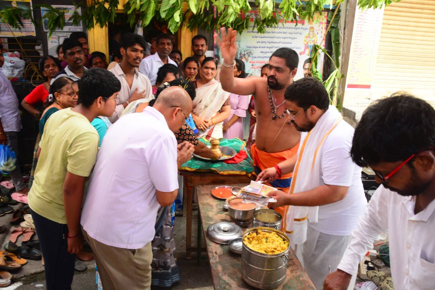 శ్రీ భక్తాంజనేయ స్వామి వారి దేవాలయంలో ప్రత్యేక పూజలు 