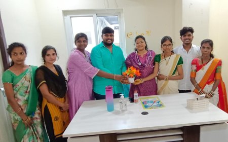 డాక్టర్స్ డే సందర్భంగా డాక్టర్ రాగిని కి శుభాకాంక్షలు తెలిపిన సిబ్బంది..