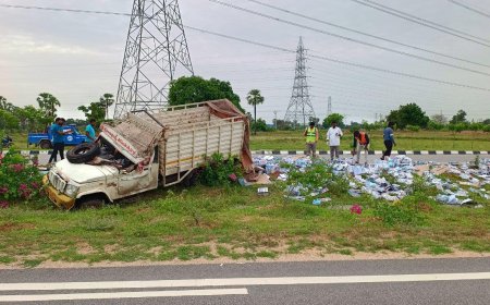 జాతీయ రహదారిపై పల్టీ కొట్టిన బోలోరో వాహనం.