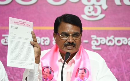 రాజ్యాంగాన్ని అపహాస్యం చేస్తూ పార్టీ ఫిరాయింపులను ప్రోత్సహిస్తున్న కాంగ్రెస్ పార్టీ