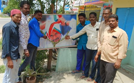 వైఎస్సార్  వీరాభిమాని  సాజిద్ ఖాన్ ఆధ్వర్యంలో