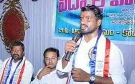 జర్నలిస్టు పిల్లలకు ప్రభుత్వ సర్కులర్ ప్రకారం ఫీజులో 50% రాయితీ కల్పించాల్సిందే..... బీసీ విద్యార్థి సంఘం నాయకులు రామకృష్ణ