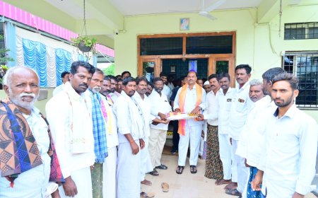 గద్వాల ఎమ్మెల్యే గారిని సన్మానించిన నాయకులు, కార్యకర్తలు  