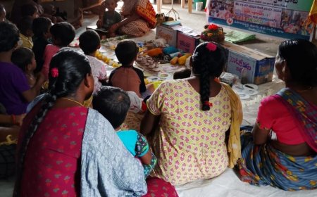 అంగన్వాడి కేంద్రంలో అక్షరాభ్యాసం