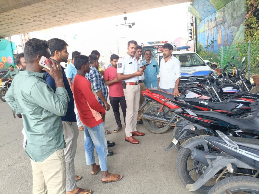 సరియైన నెంబర్ ప్లేట్ లేని వాహనాలపై స్పెషల్ డ్రైవ్ నిర్వహిస్తున్న ట్రాఫిక్ ఎస్ఐ సాయిరాం