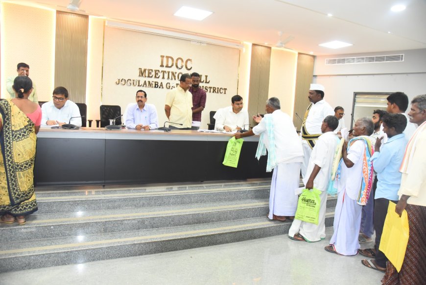ప్రజావాణి ఫిర్యాదులు సత్వరమే పరిష్కరించాలి:జిల్లా కలెక్టర్ బి. యం. సంతోష్