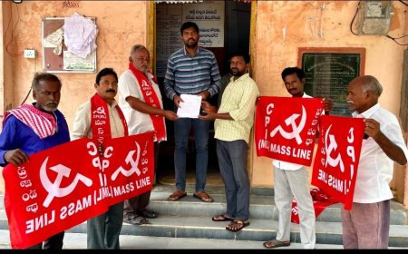 కాంగ్రెస్  పార్టీ ప్రజలకు ఇచ్చిన హామీలను నెరవేర్చాలి