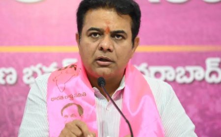 తెలంగాణ భవన్ లో కేటీఆర్, ఇతర సీనియర్ పార్టీ నేతల ప్రెస్ మీట్ 