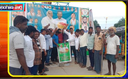 అడ్డగూడూరులో సీఎం రేవంత్ రెడ్డి చిత్రపటానికి పాలాభిషేకం 