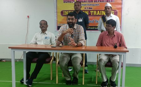 విద్యార్థులకు కావలసిన జ్ఞానాన్ని అందించేది ఉపాధ్యాయులే....