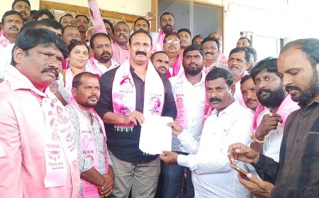 కోదాడ ఆర్డిఓ కార్యాలయం ముందు బిఆర్ఎస్ పార్టీ ధర్నా.