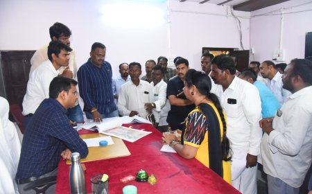 గట్టు అభివృద్ధి కోసం, భారత్ మాల రోడ్డు నిర్మాణ పనులకు రైతులు సహకరించాలని జిల్లా కలెక్టర్ బి.యం సంతోష్ అన్నారు