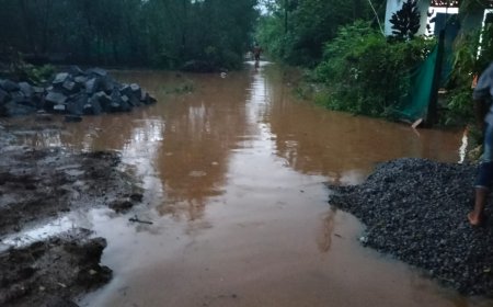 వాన వస్తే మా బజార్లో నడవలేం...