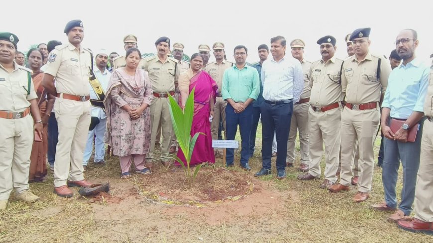 *వాతావరణ సమతుల్యాన్ని  కాపాడేందుకు ఎక్కువగా  చెట్లు పెంచాలి*