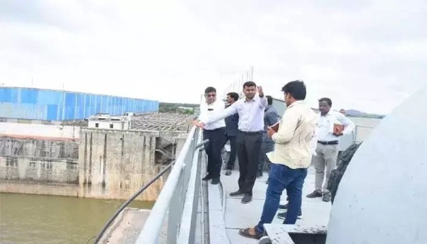 ప్రాజెక్టులను పరిశీలించిన జిల్లా కలెక్టర్