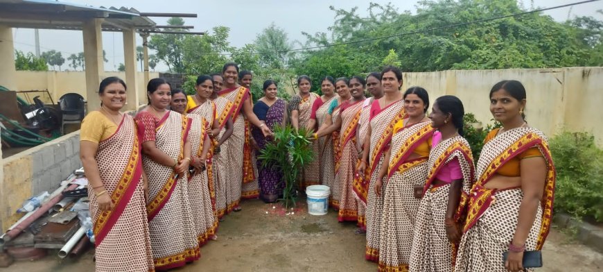 ప్రతి ఒక్కరు మొక్కలు నాటాలి అంగన్వాడి సూపర్వైజర్ కందుకూరి మంగమ్మ