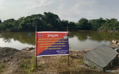 బొప్పారం క్వారీ చుట్టూ ముళ్ళకొచ్చే, హెచ్చరిక బోర్డులను