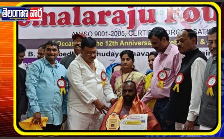 భారత సేవా రత్న జాతీయ పురస్కారం అందుకున్న జర్నలిస్ట్ నాగేశ్వర్ రెడ్డి