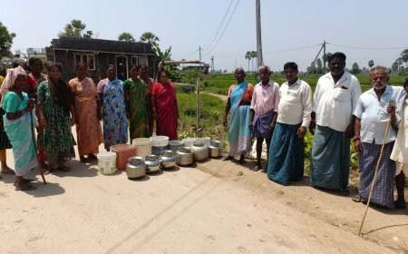 గట్టికల్లు గ్రామంలో మంచి నీటి కష్టాలు బిందెలతో రోడ్లపైకి వచ్చిన ప్రజలు