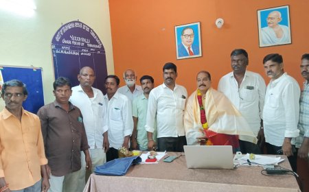 ఎర్రవల్లి మండల నూతన ఎమ్మార్వో ని కలిసిన కాంగ్రెస్ నాయకులు.