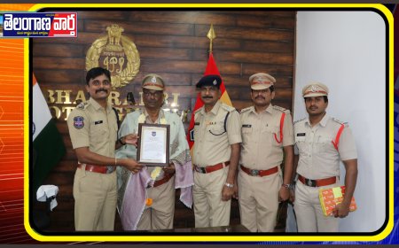 డిజిపి గారి చేతుల మీదుగా బెస్ట్ ఎంక్వయిరీ ఆఫీసర్