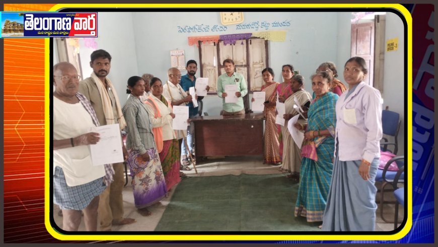 వెల్దేవి గ్రామపంచాయతీ ఆవరణంలో ఓటర్ జాబితా ప్రదర్శన!కార్యదర్శి మౌనిక రెడ్డి