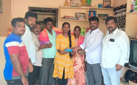 ఫ్రీ మెడికల్ సీట్ అర్హత సాధించిన నిరుపేద కుటుంబం విద్యార్థి